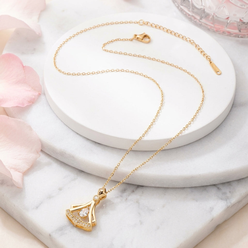 Rhinestone Decor Pendant Necklace